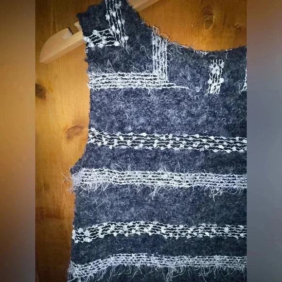 FREE💕with purchase Papillon blanc dress.medium sleeveless tank mini stripe fuzzy - Picture 2 of 10